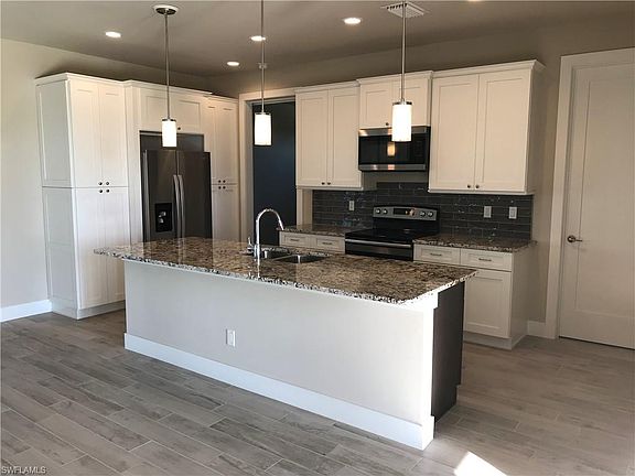 5th image of 1412 NW 33rd Pl