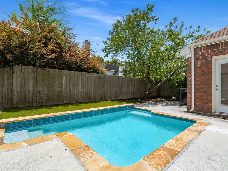 14207 Woodville Gardens Dr — Photo 41
