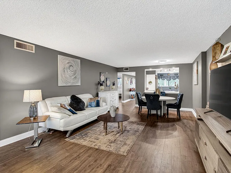 5550 Witney Dr #209 — Photo 16