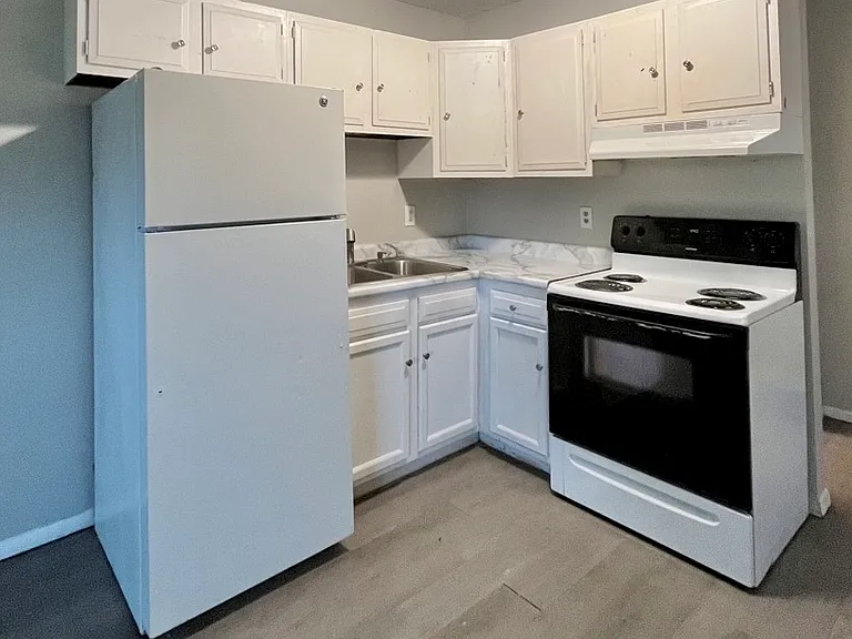 428 S Chanute St #2 — Photo 2