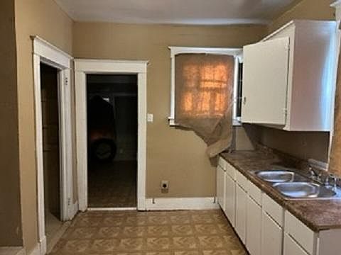 2nd image of 2347 Norman Ave