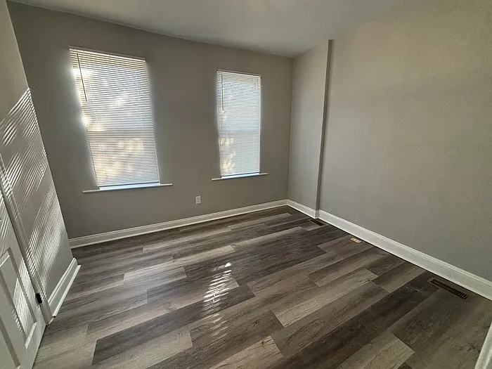 5399 Maple Ave — Photo 14