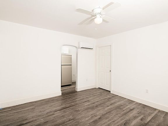 3rd image of 534 NE 78th St #3