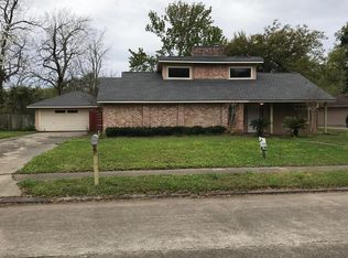 126 Sequoia St, Lake Jackson, TX 77566
