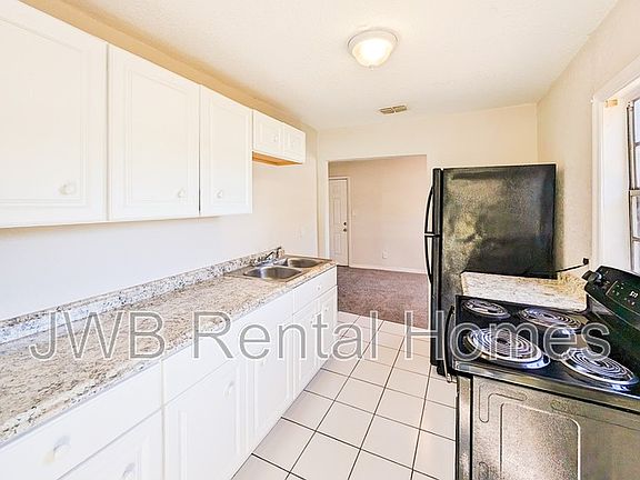 2nd image of 3216 Duane Ave