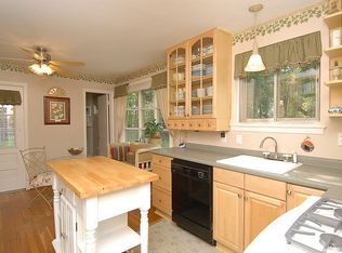 6805 Landor Ln, Springfield, VA 22152