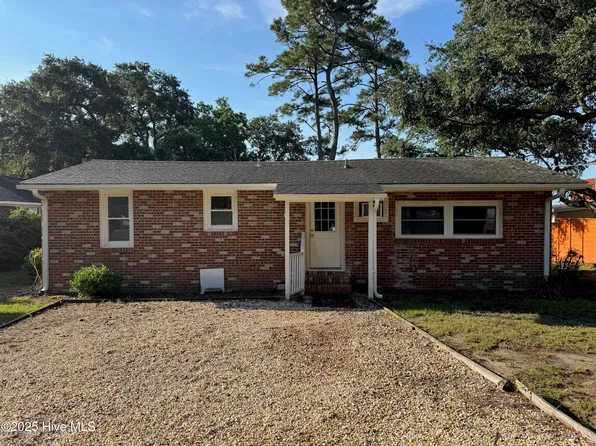 4309 Ocean Breeze Avenue SW, Shallotte, NC 28470