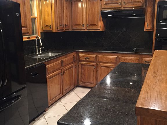 2nd image of 1009 Woods Ave