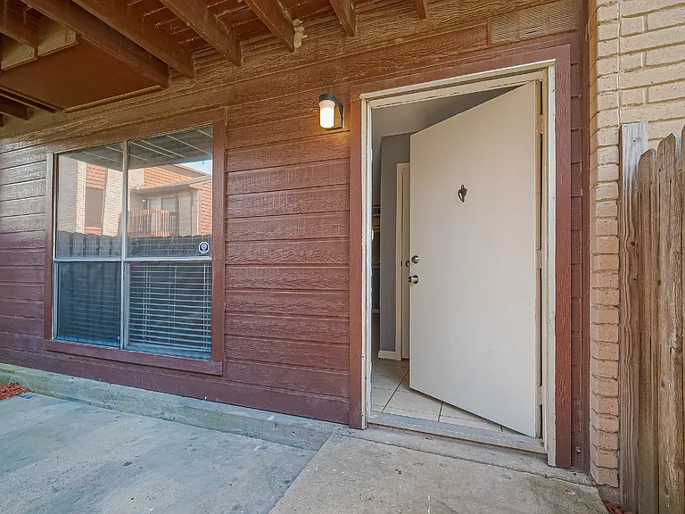 12905 Woodforest Blvd #107 — Photo 7