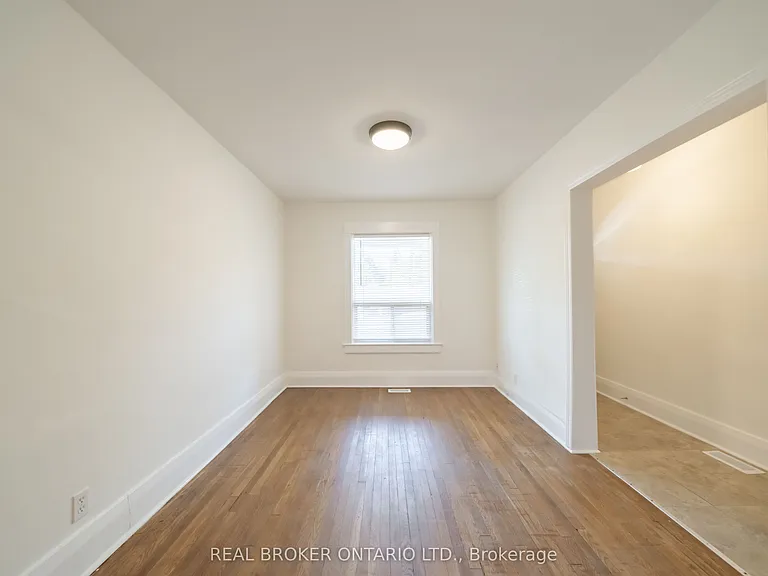 542 Glebeholme Blvd #MAIN — Photo 5