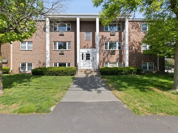 238 Rock St APT C2, Norwood, MA 02062