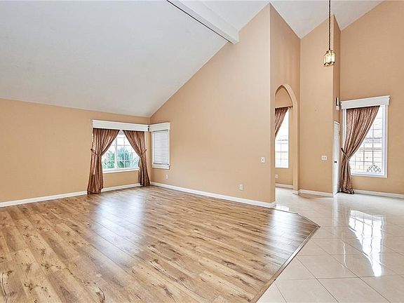 5th image of 766 Featherwood Dr