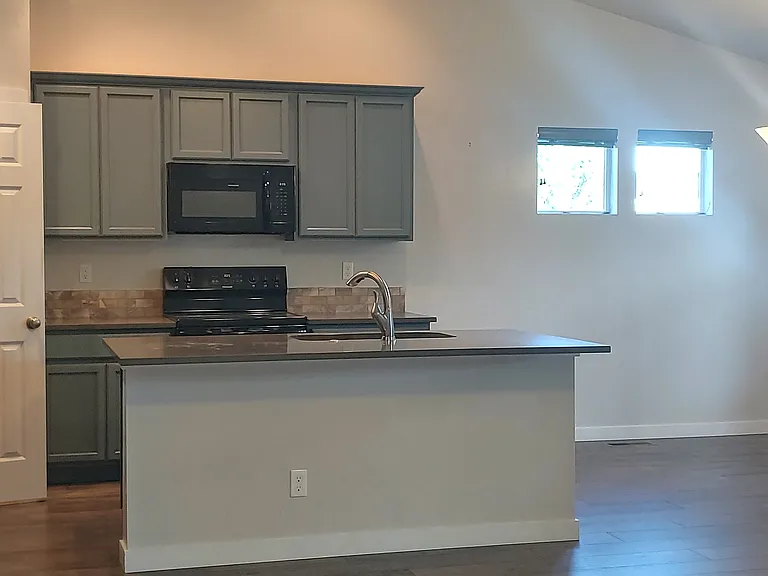 1875 W Deserthawk Dr — Photo 17