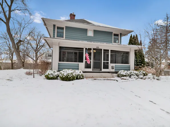 605 N 3rd Ave, Saint Charles, IL 60174