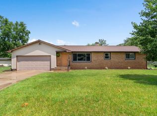 14 Sunrise Dr, Elkhart, IN 46517