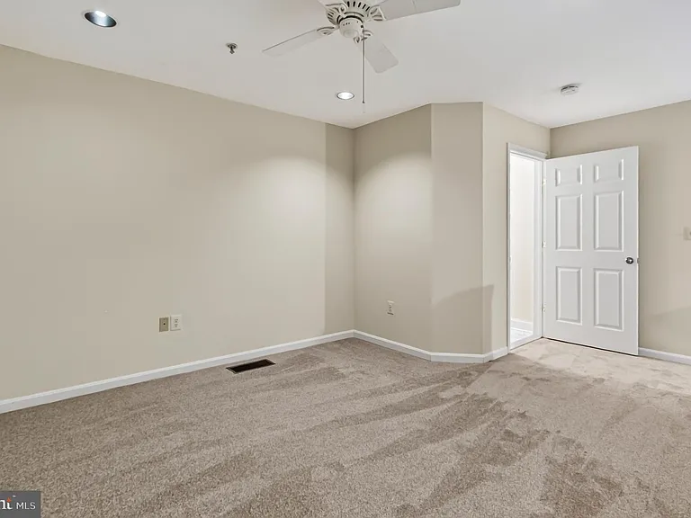 11314 Westbrook Mill Ln #302 — Photo 43