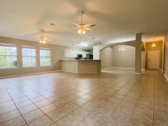 3rd image of 9842 Knollview Dr