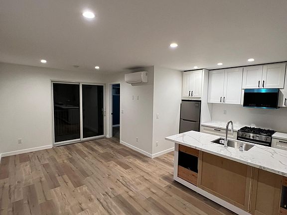 3rd image of 2149 Harrison Ave #1