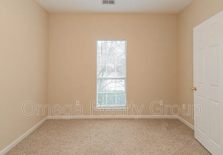 570 Treymoor Lake Cir — Photo 28