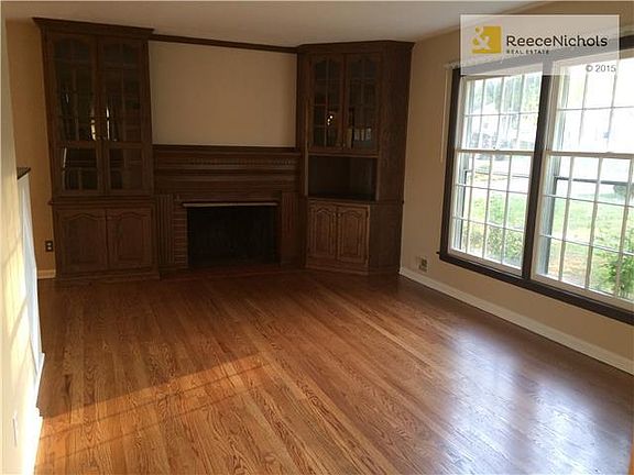 CUSTOM CABINETS AND SHELVES