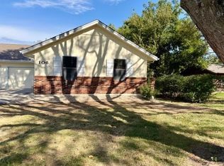 106 SW Donovan Rd, Lees Summit, MO 64063