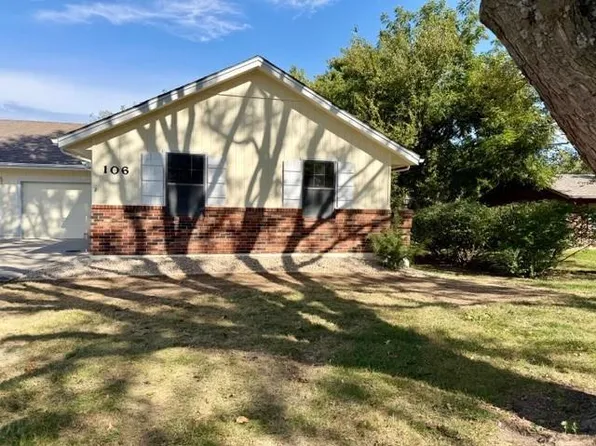 106 SW Donovan Rd, Lees Summit, MO 64063