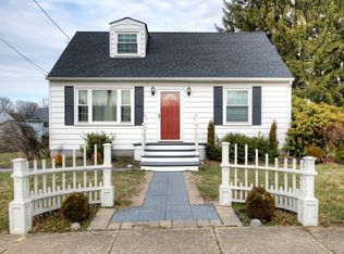 715 W Madison Ave, Magnolia, NJ 08049