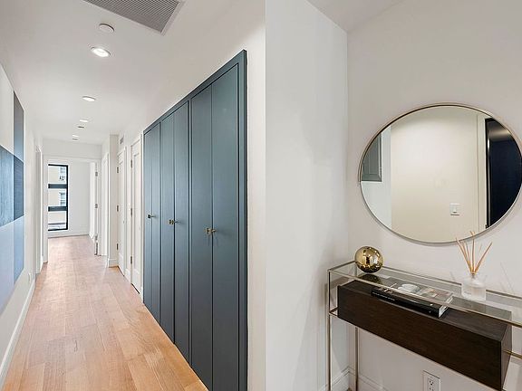 3rd image of 868 Lorimer St #4C