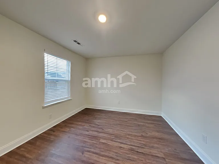 130 Marin Dr — Photo 18