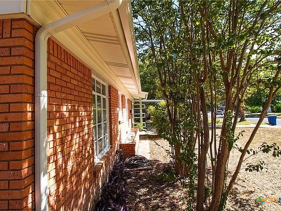 5th image of 127 Epler Dr