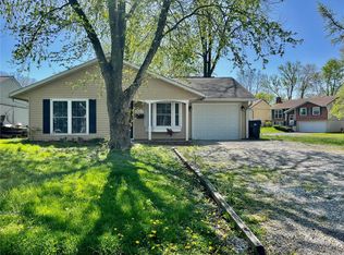 1429 Radiance Dr, Belleville, IL
