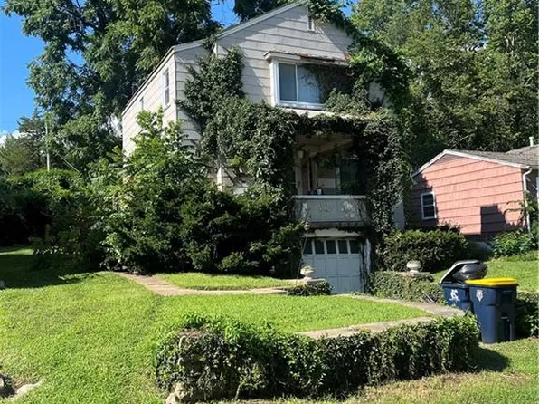 1322 E 81st Ter, Kansas City, MO 64131
