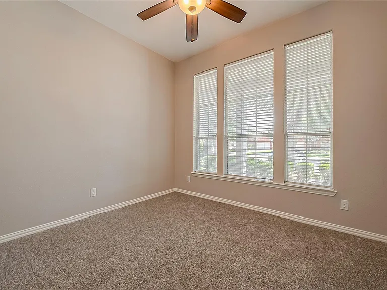 7214 Glenwick Ct — Photo 33