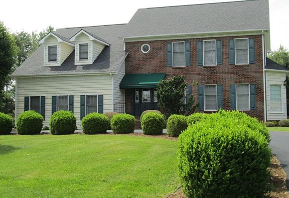 4 BR 3.5 BA 3000+-SF