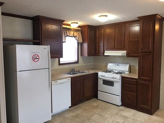 2nd image of 34 Sunnyfield Dr