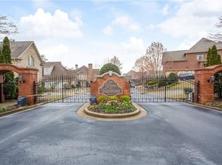 950 Glengate Pl, Sandy Springs, GA 30328