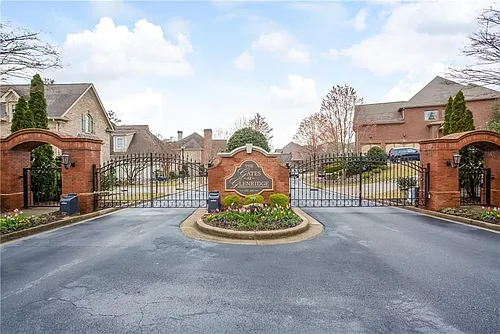 950 Glengate Pl Photo 1