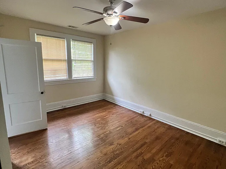 119 Albemarle Ave SW #C5 — Photo 10