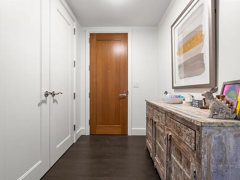 22 Liberty Dr #9G — Photo 4