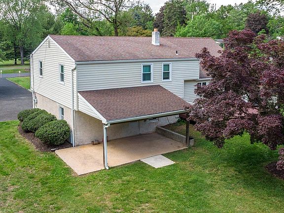 3rd image of 511 Upper Stump Rd