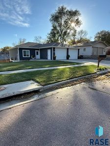 105 E 7th St, Dell Rapids, SD, 57022