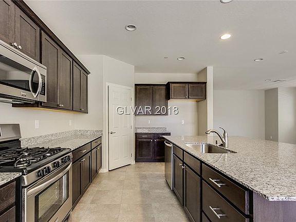 4th image of 2261 Mundare Dr