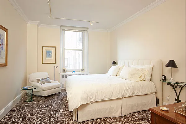 Sold by Stribling | media 9