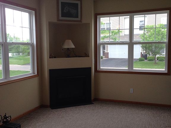 3rd image of 715 Willow Glen Dr #601