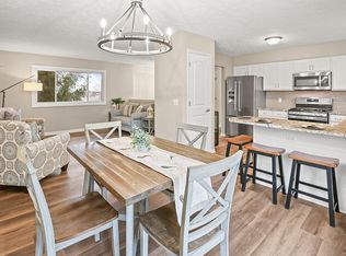 18906 Costanzo Cir, Elkhorn, NE 68022