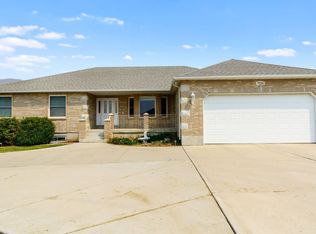 7326 N Adobe Ln, Lake Point, UT 84074