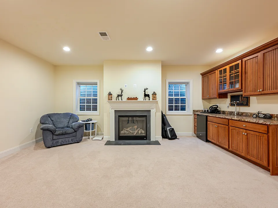 8500 Wedderburn Station Dr