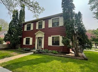 321 W 24th St, Sioux Falls, SD 57105