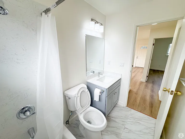 4802A Daisy St #2 — Photo 10