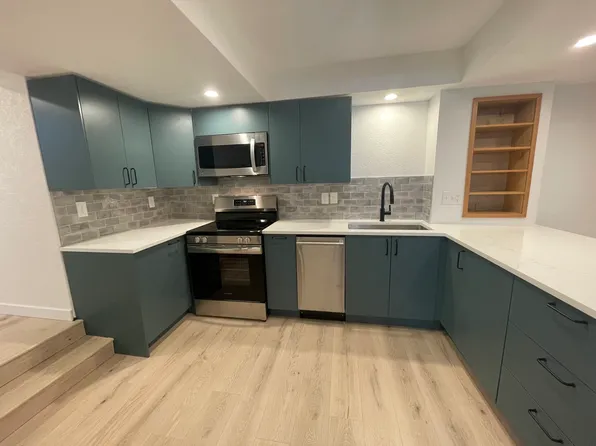 12633 W 67th Pl, Arvada, CO 80004